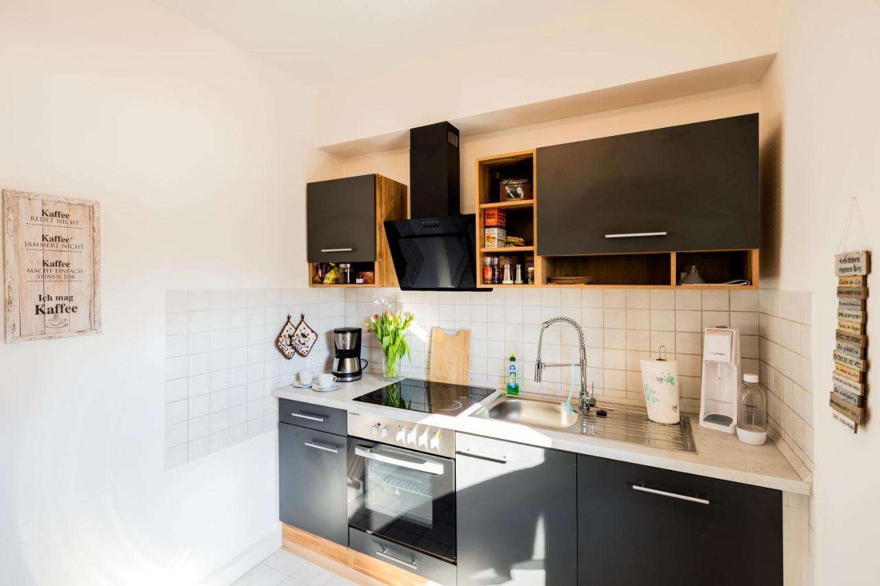 Waldblickwohnung Mit Schoener Terrasse Und Kamin Зебниц Екстериор снимка