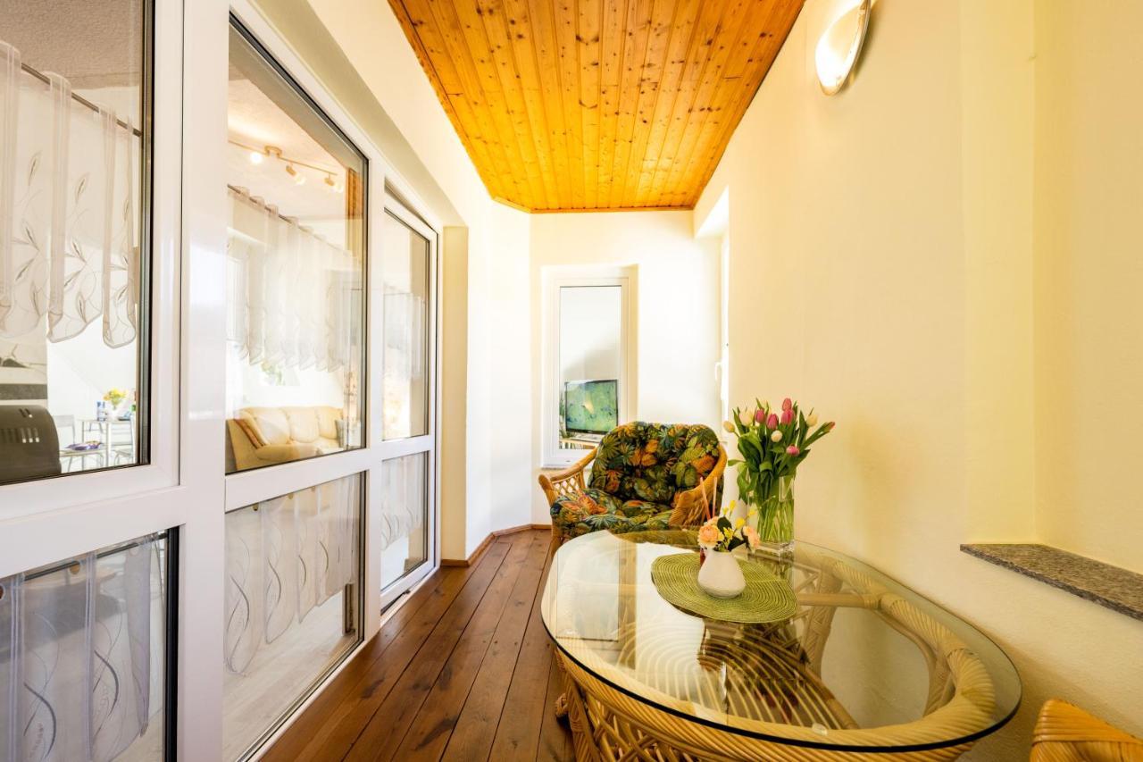 Waldblickwohnung Mit Schoener Terrasse Und Kamin Зебниц Екстериор снимка